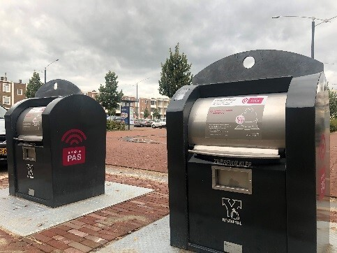 Twee ondergrondse afvalcontainers